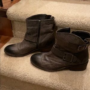 Seachelles weekender booties worn once